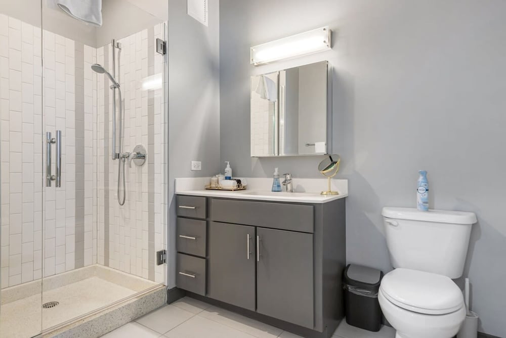 Group Home 3 Luxe Apts Spacious Central
