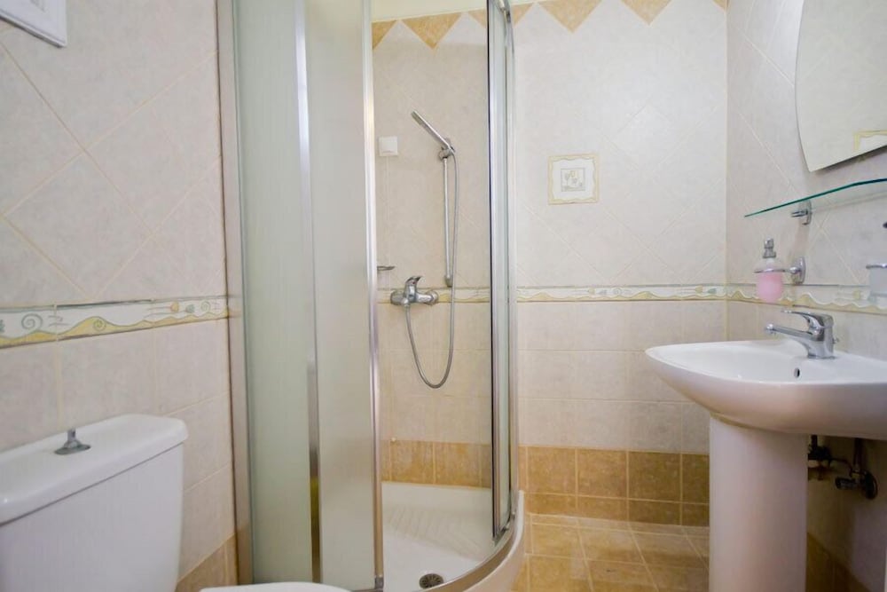 Nikos Sea view apts Milos