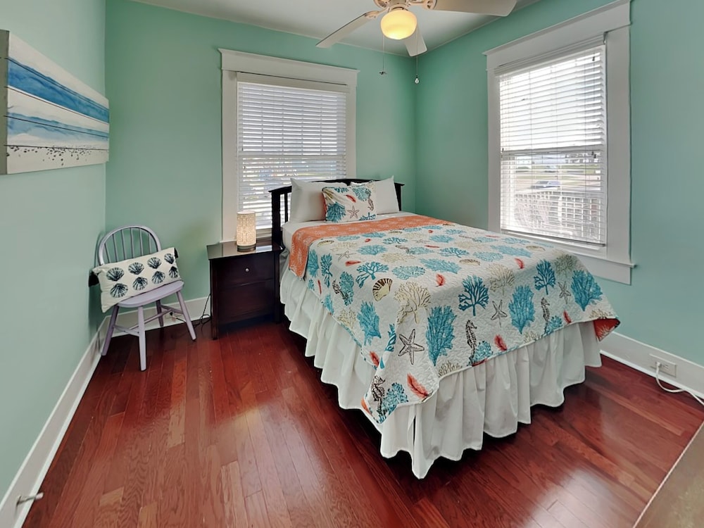 Seawall Celebration Manor by Ryson Vacation Rentals