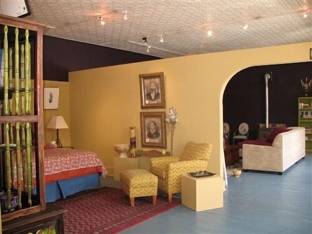 Bear Mountain Lodge