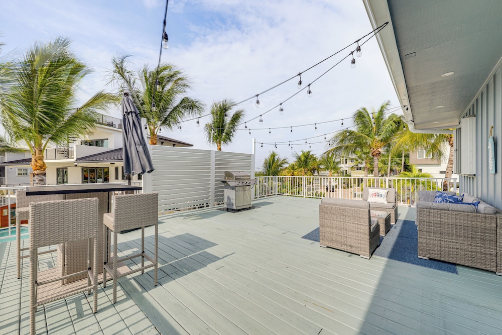 Waterfront Gem w/ Decks, Views & More in Key Largo