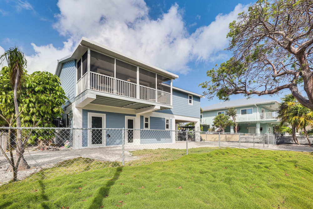 Close to Beach: Canal-front Home in Islamorada