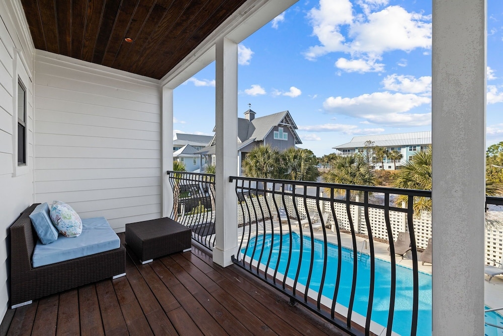 Peaceful Easy Feeling 156 Chivas Lane, Unit B 4 Bedroom Home by RedAwning view 4