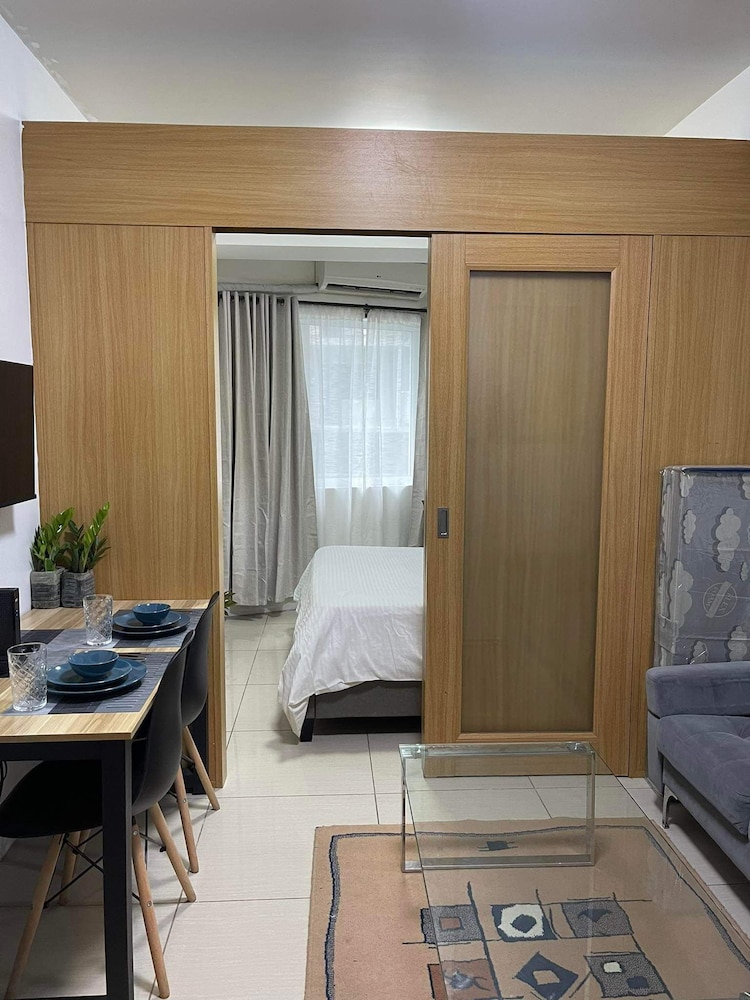 Shell Residences MOA by darpm
