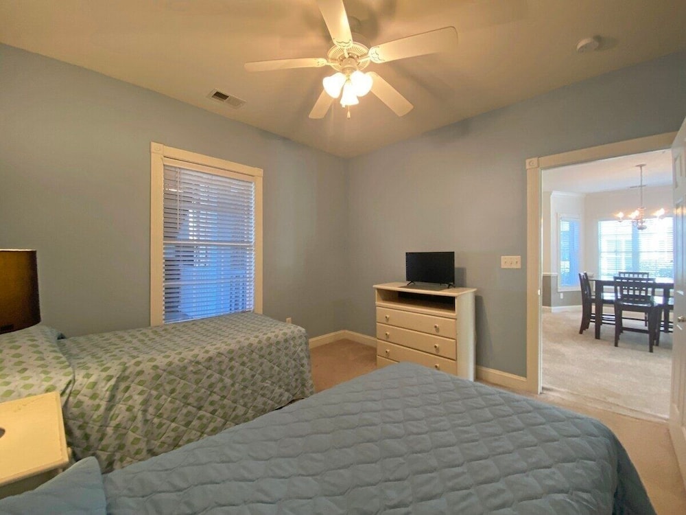 Magnolia Pointe Luster Leaf 4847-101 3 Bedroom Condo