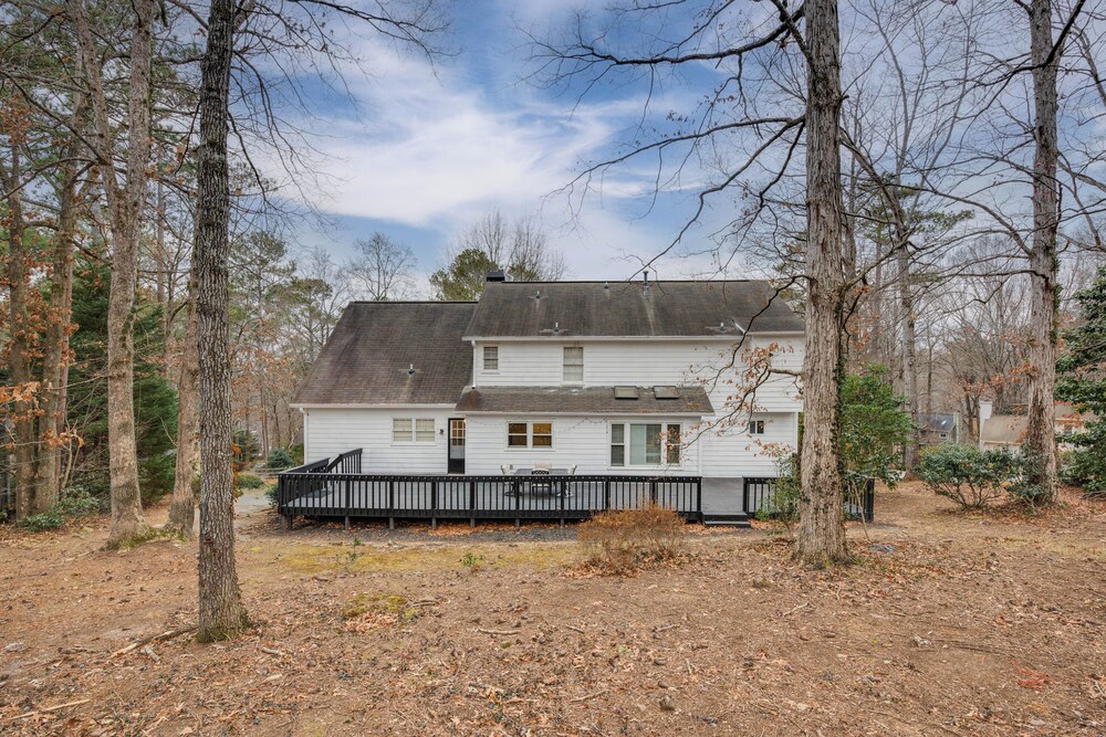 Spacious Home w/ Deck in Marietta!