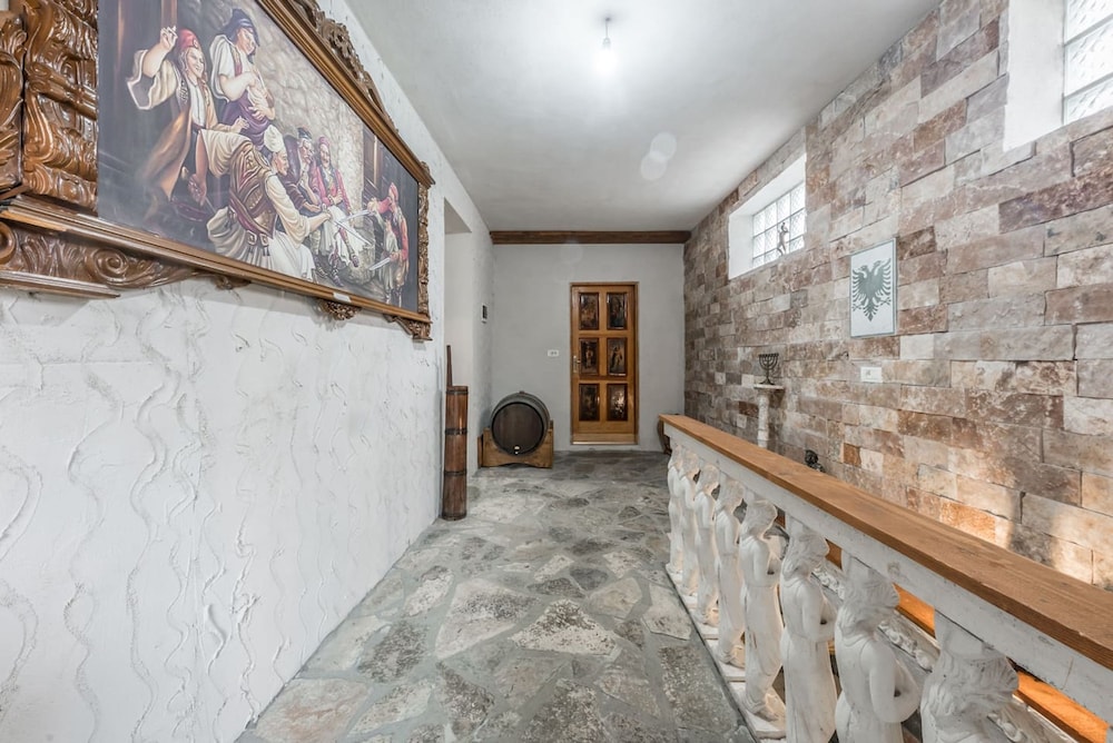 Kanuni - Authentic Albanian House