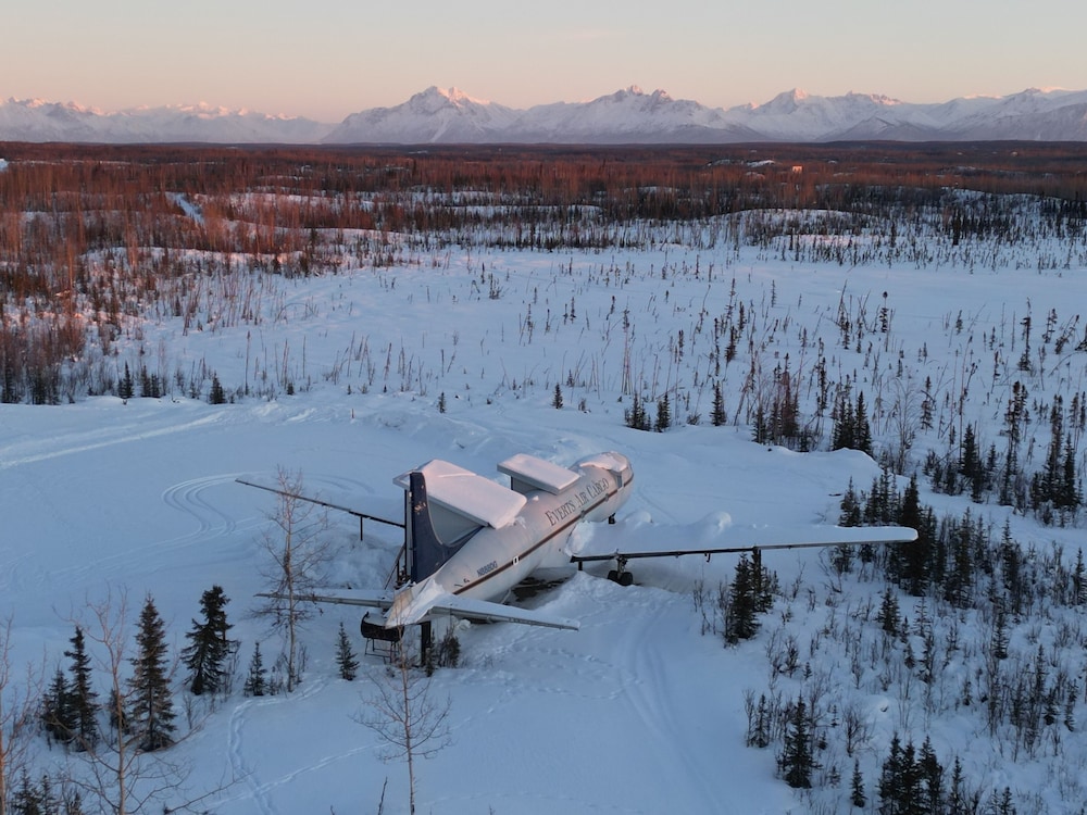 FLY8MA Pilot Lodge