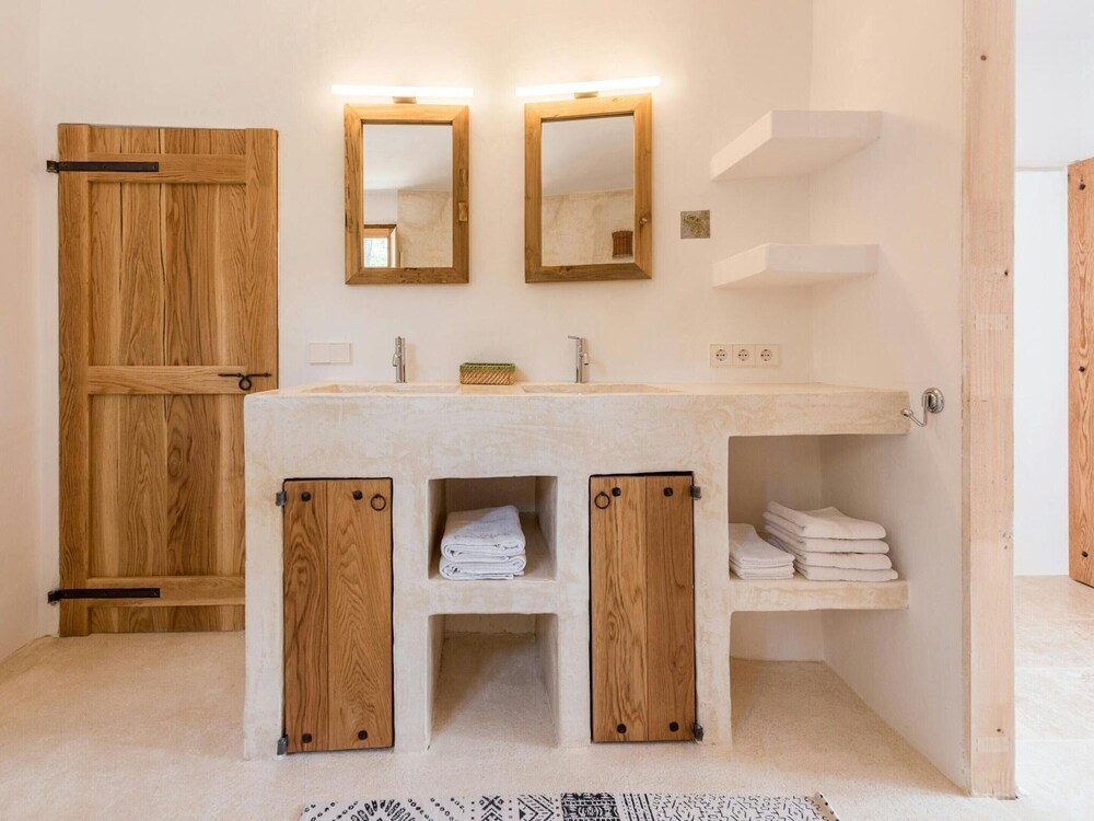 Holiday Home With Spacious Rooms