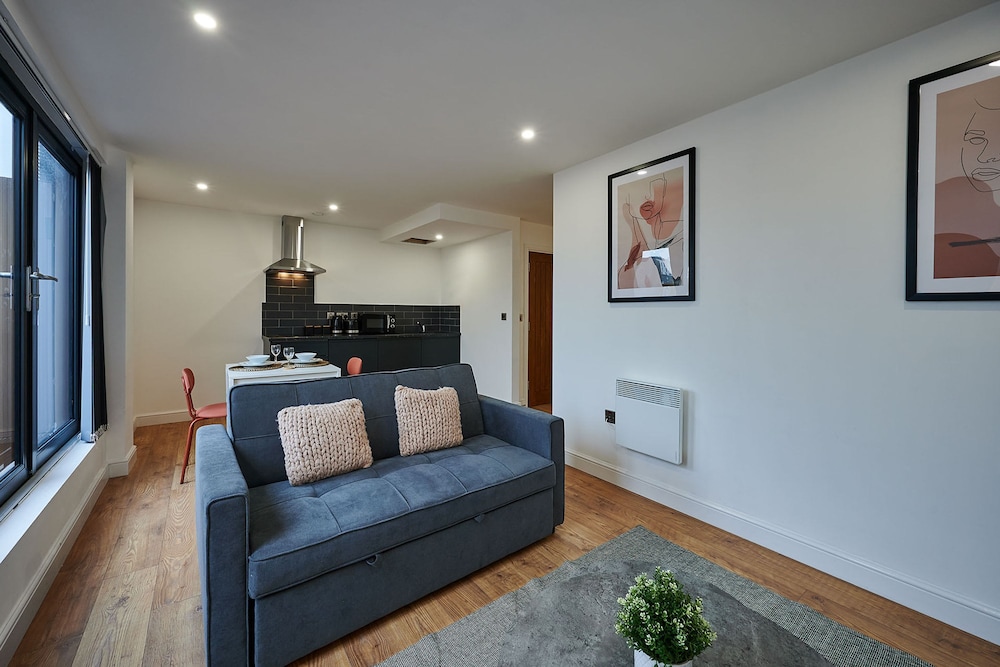 Host Stay Balcony Room For Two Sevenstay Apartments