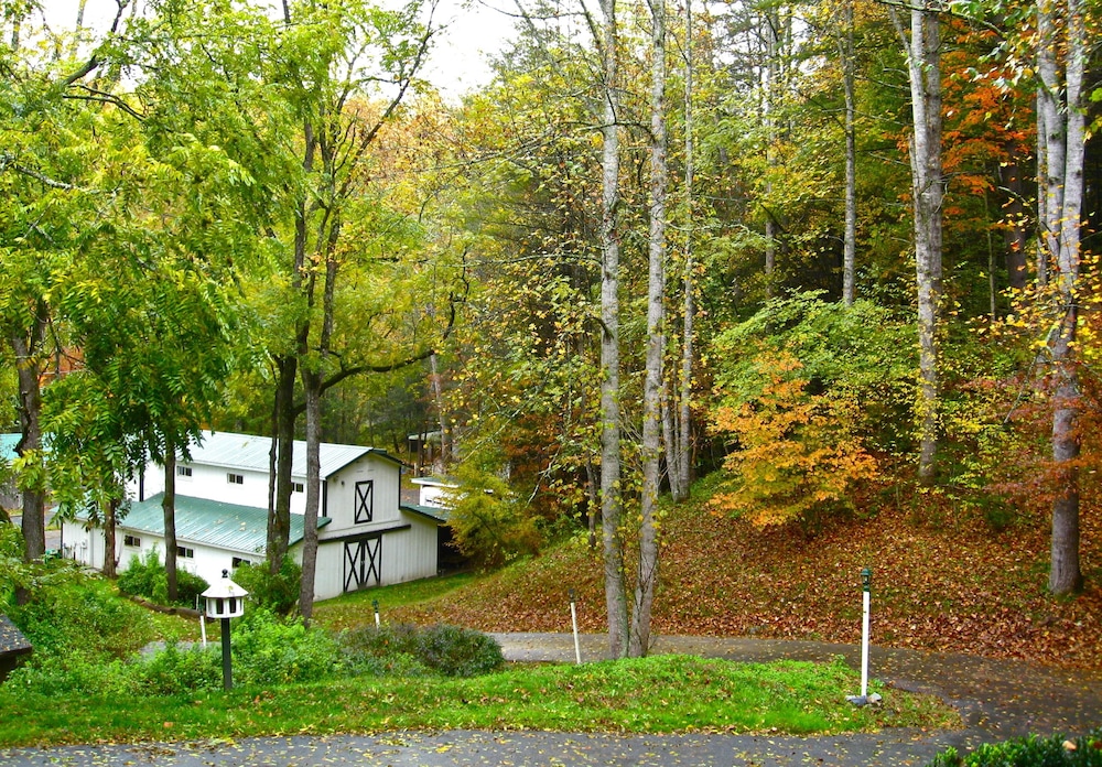 Valle Crucis Farm