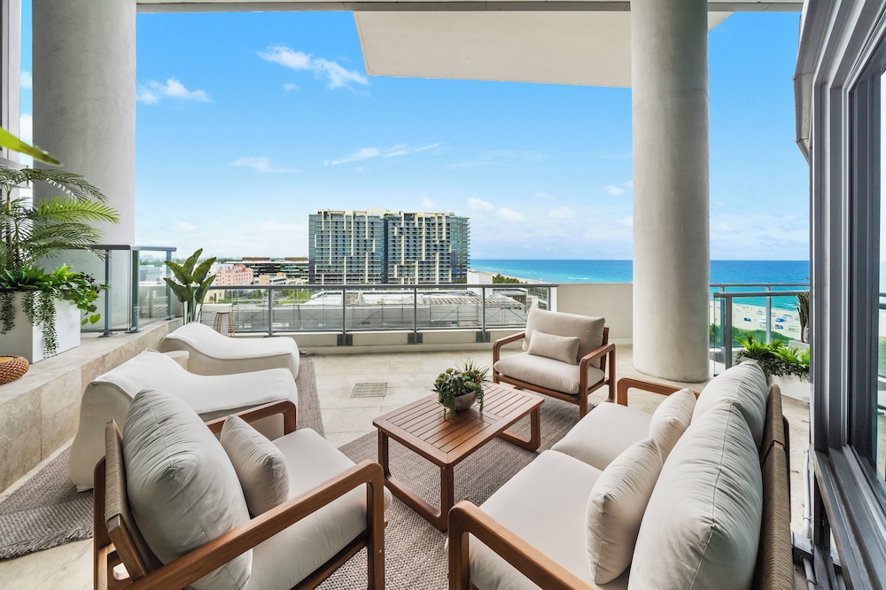 Luxury Vacation Rentals at The Setai by LRMB