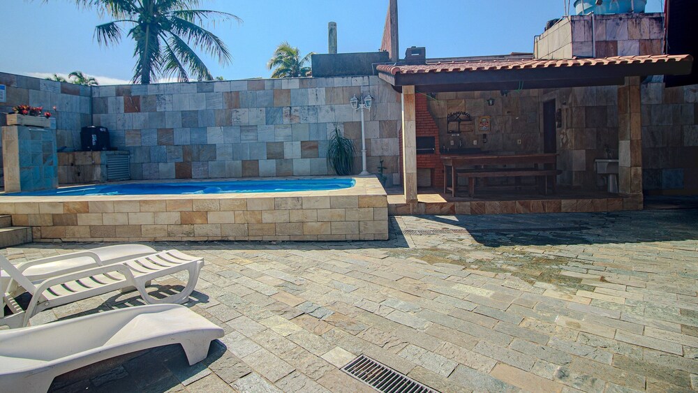 Seu Chalé na praia! SPA com Hidro Aquecida, Fogueira, Piscina, Bilhar