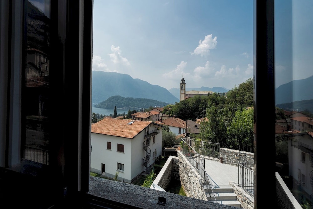 Castravalva Villa by Rent all Como photo 3
