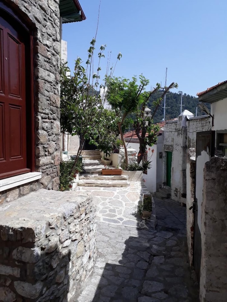 Two Stone Homes