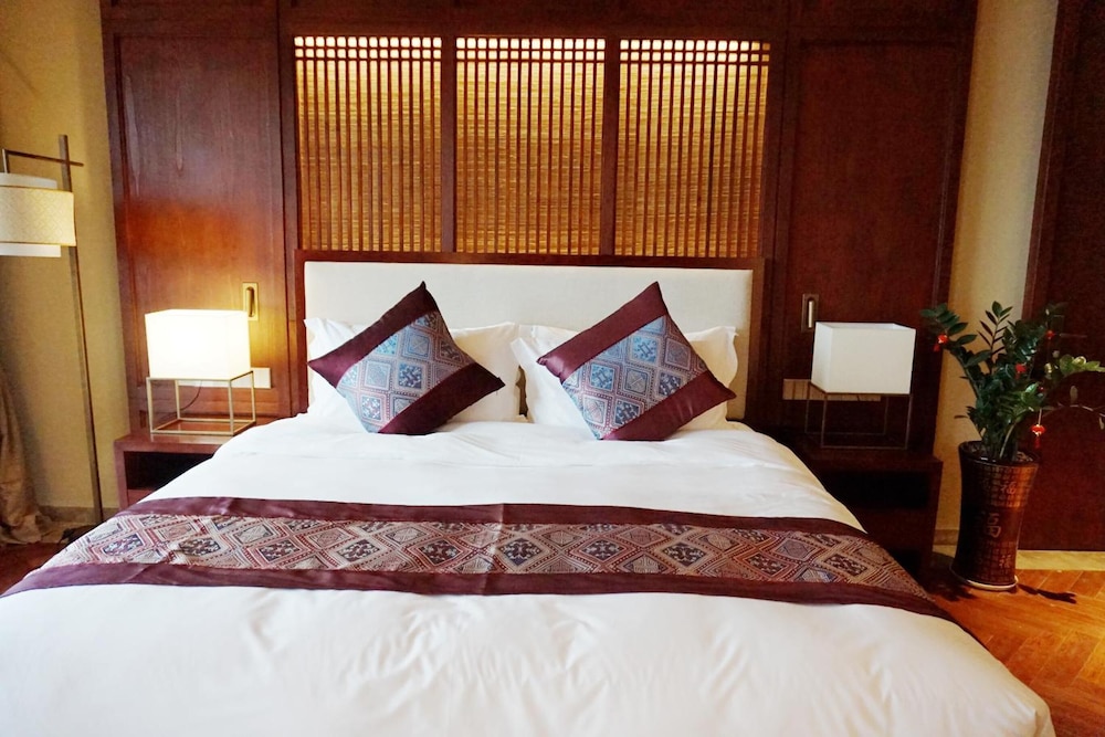 Narada Resort & Spa Cifu Lake Guangxi