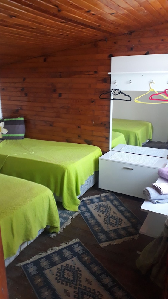 Side Tuana Garden Home
