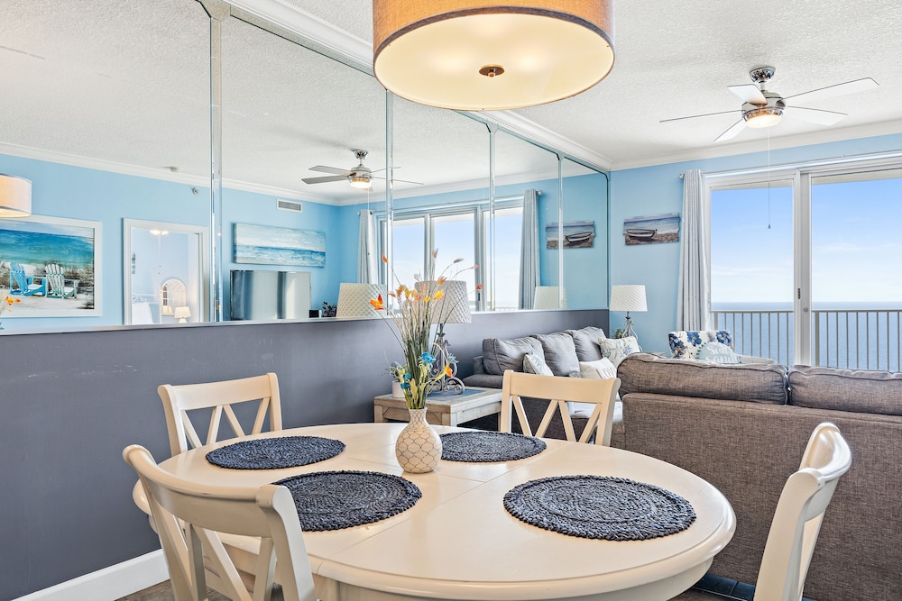 Twin Palms Resort by Panhandle Getaways