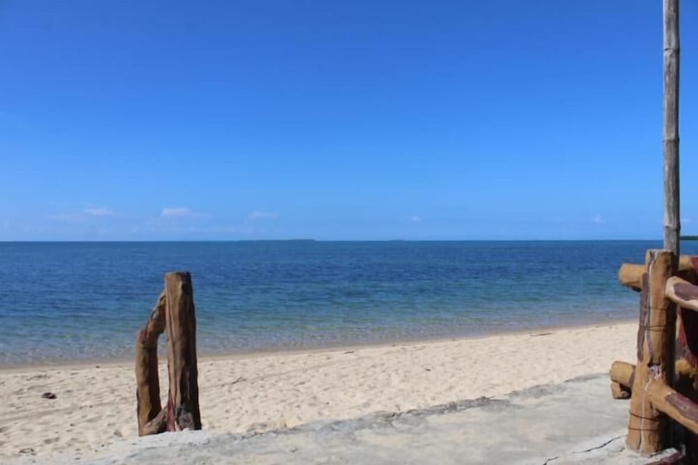 Nichos Island Resort