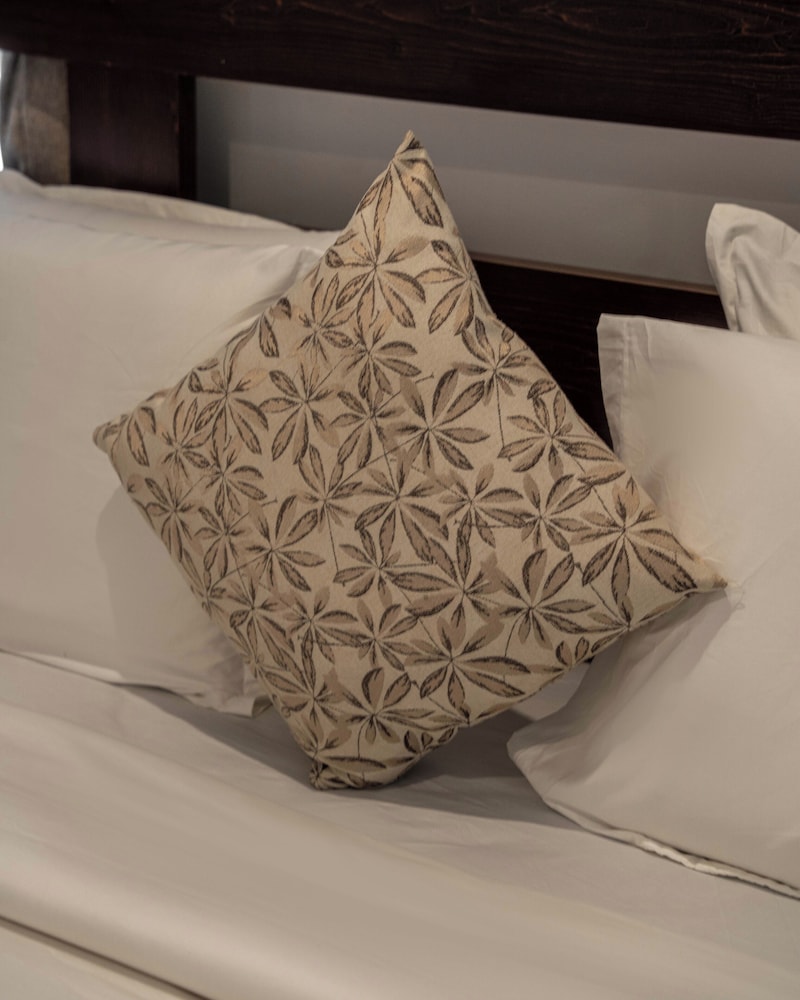 George Residence Ologolo Lekki