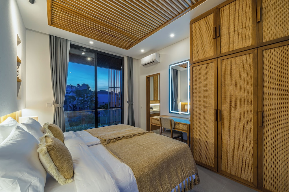 Villa Bedawang - 4BR Villa Seminyak