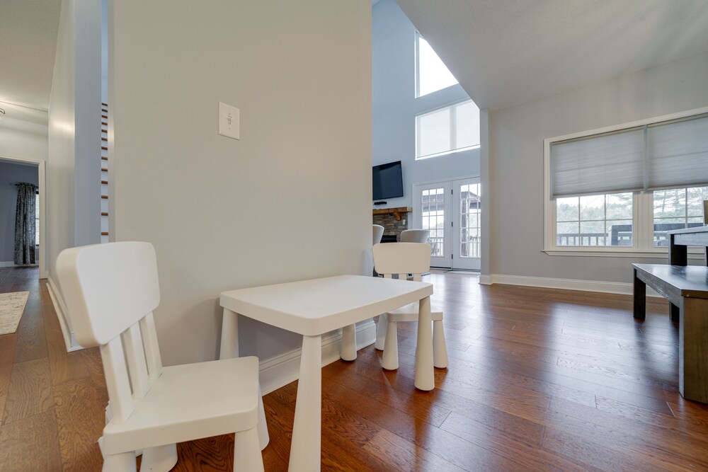 Spacious Lake Glenville Getaway w/ Deck! view 3