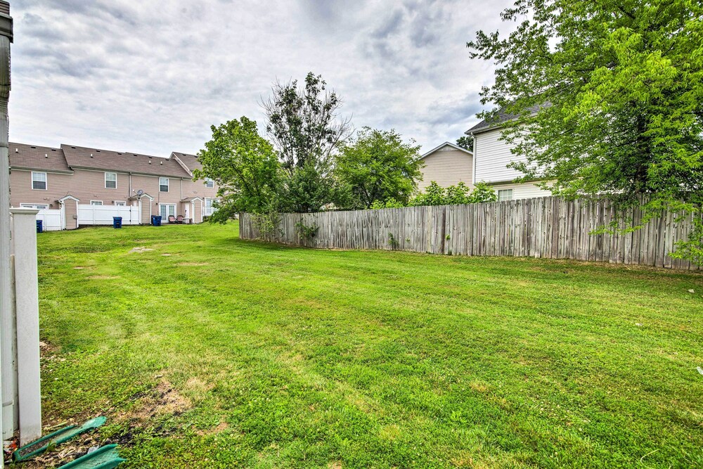La Vergne Townhome: 22 Mi to Dtwn Nashville! - Property Image 5