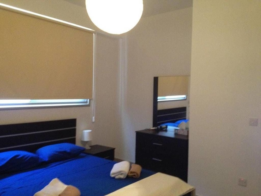 Niro Apartments