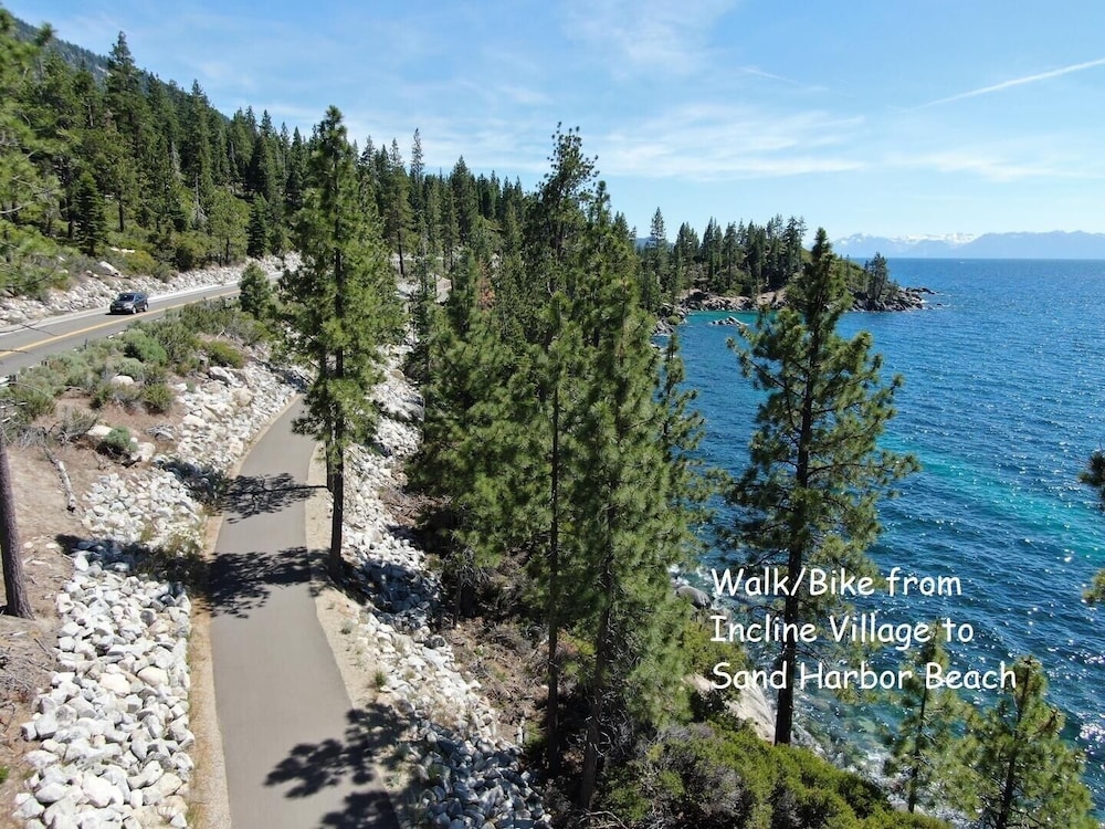 Lake Tahoe Vacations - Cartwright Corner Condo 4 Bedroom Townhouse by RedAwning - Property Image 7