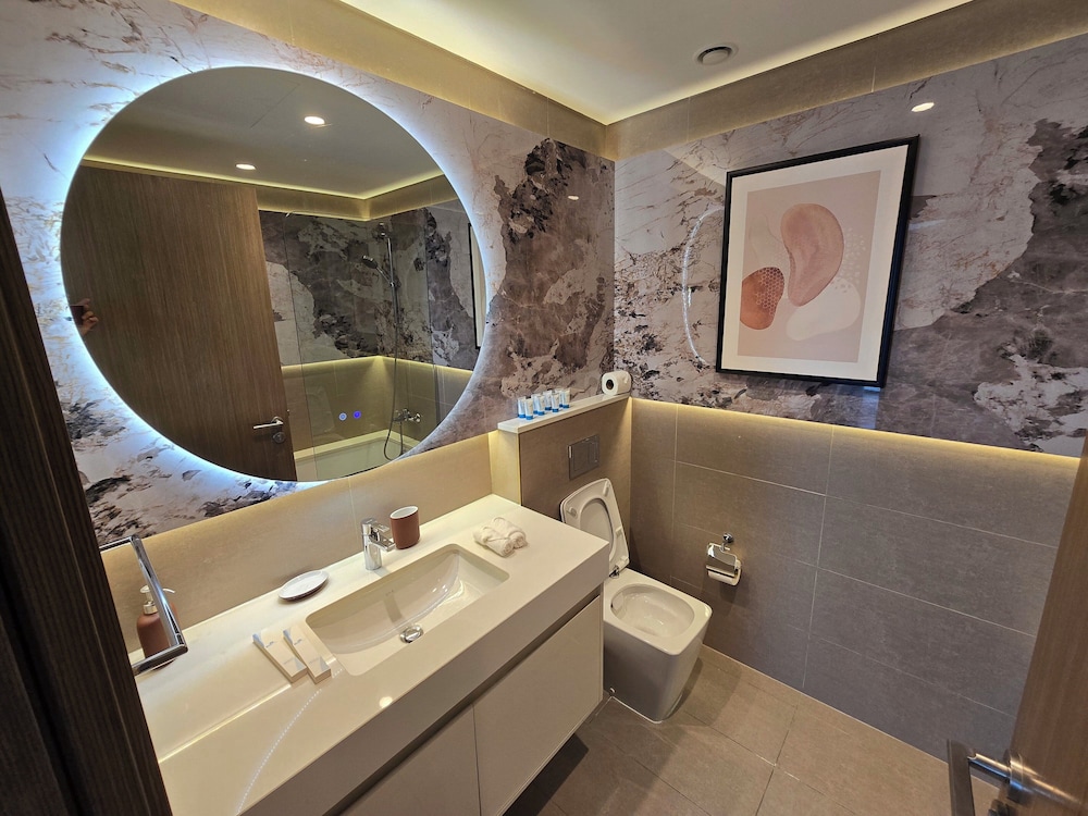 Royale Highend Burj and Fountain View