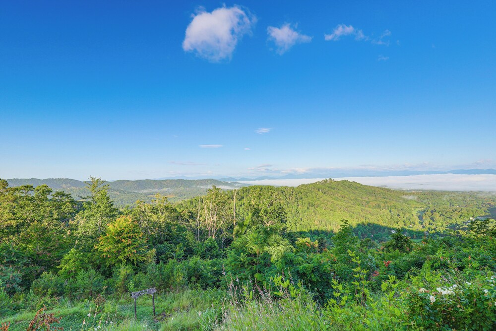 Unique Mountain-view Dome Home in Weaverville