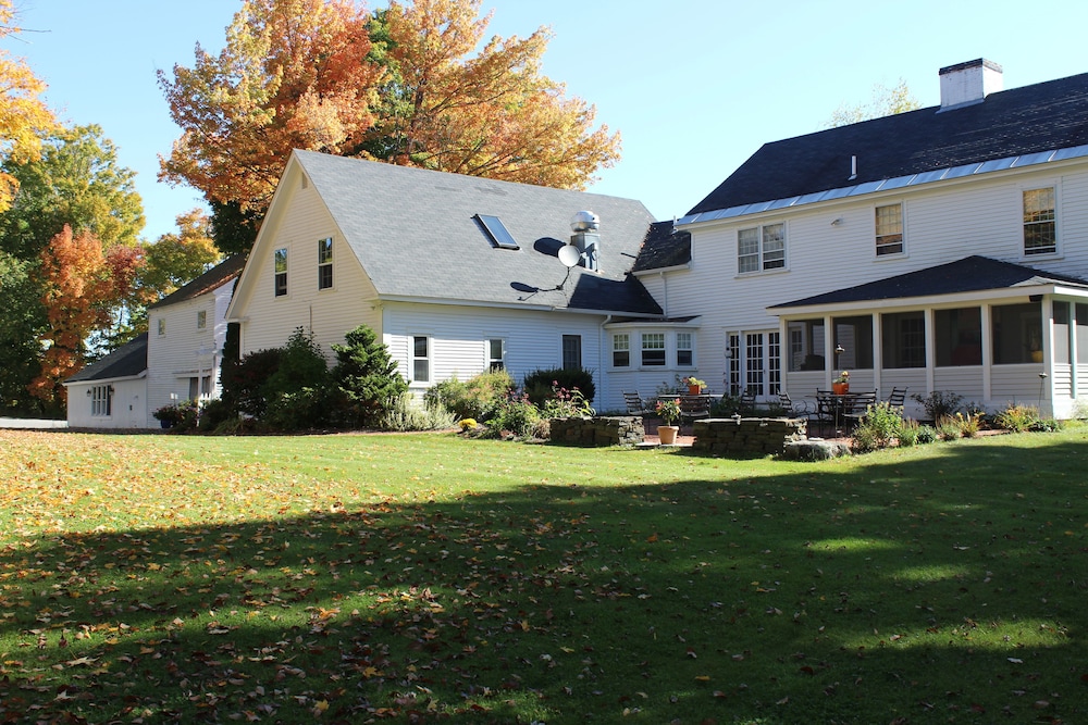 King Hill Inn & Kitchen