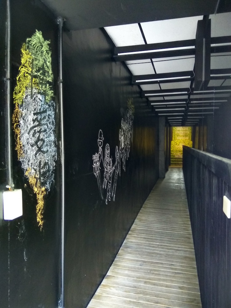 DF Park Space Hostel