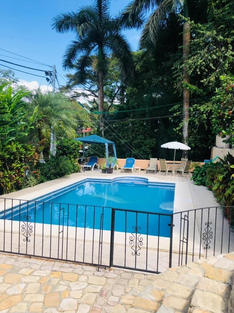 Hotel Colibri