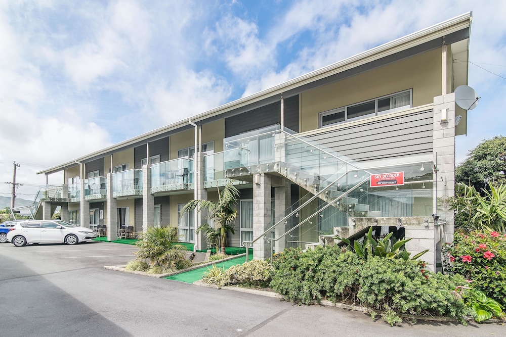 Avana Suites