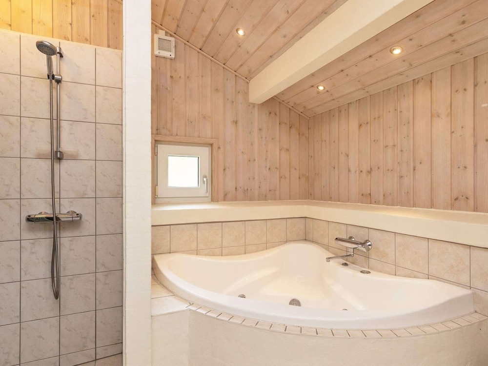 6 Person Holiday Home in Bindslev-by Traum view 2