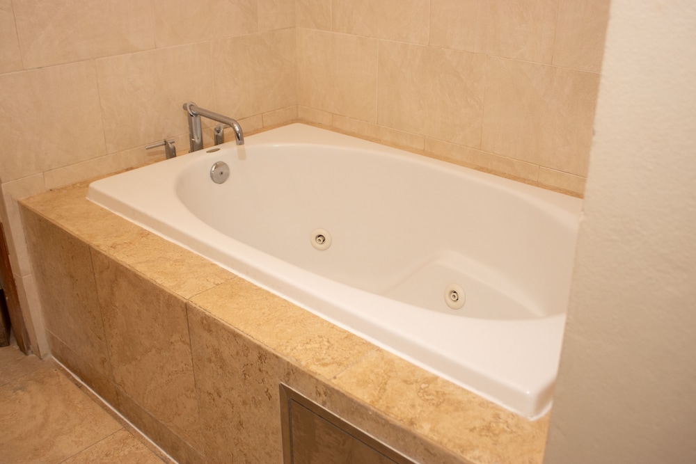 Ciqala Suites Hotel - Property Image 35