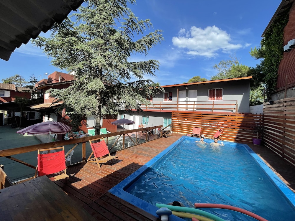 Águila Blanca Hotel
