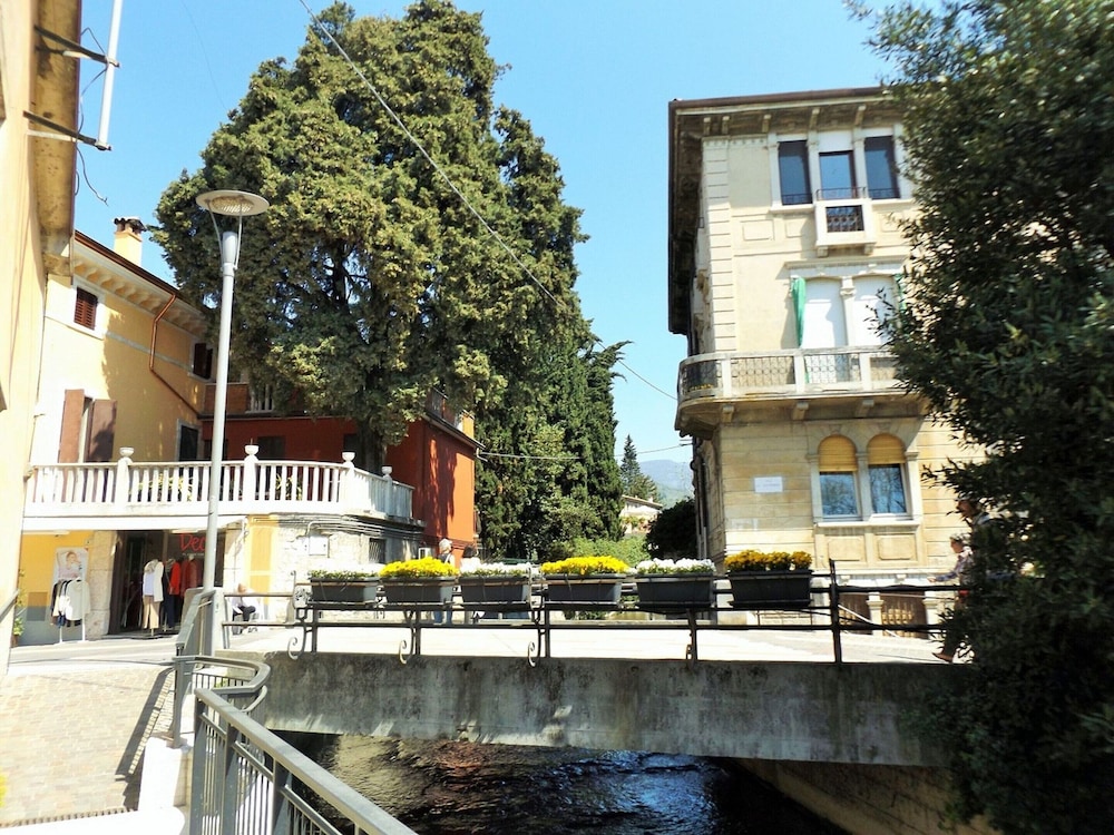 Apartment in Garda Near Lake view 3