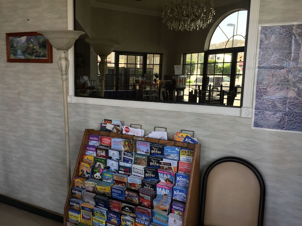 Castaic Inn Near Six Flags Magic Mountain - Property Image 27