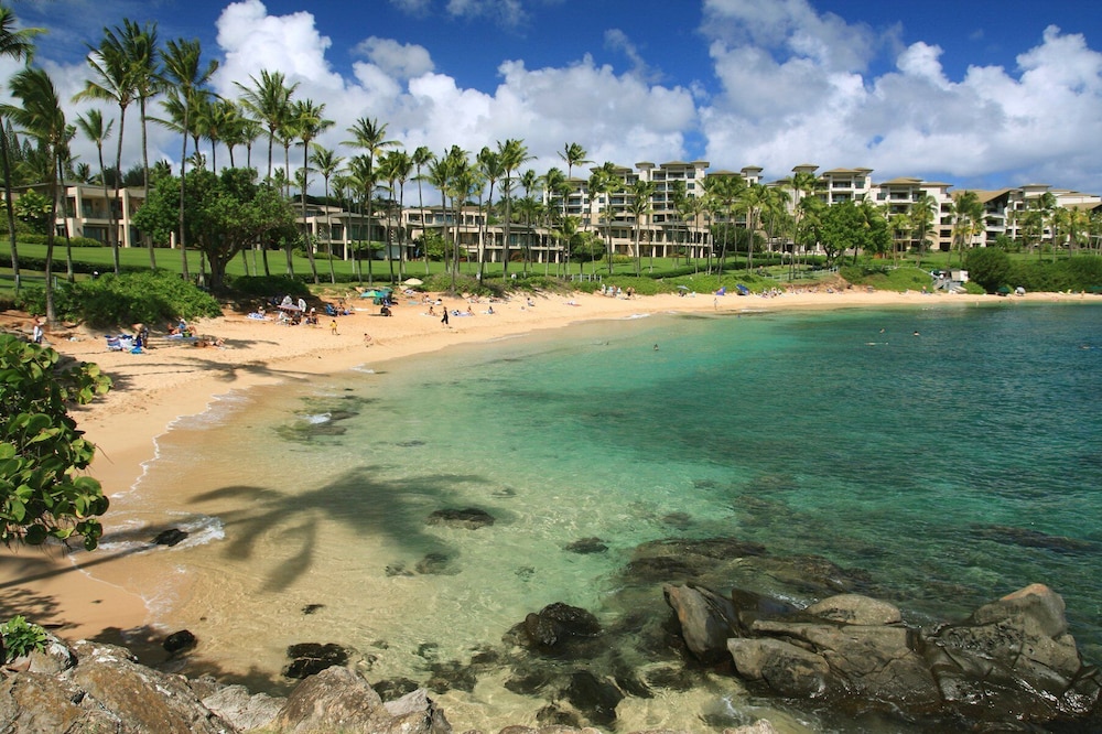 Waiohuli Beach Hale Ocean View Condos with Parking