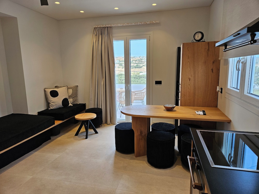 Aristotle Suites