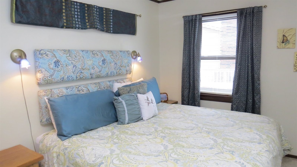 Heron House - Property Image 1