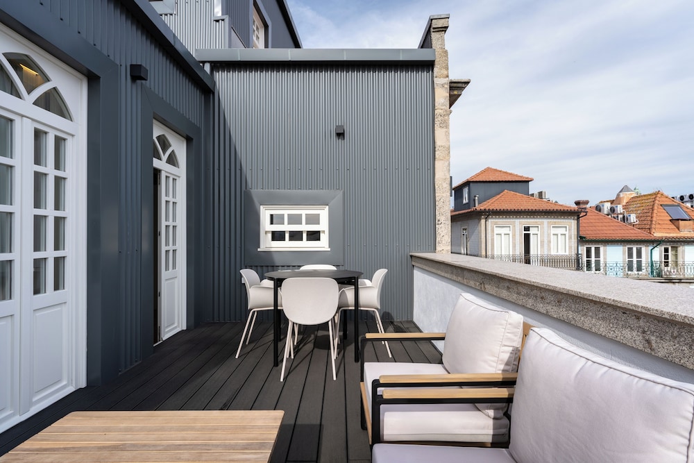 Feel Porto Clérigos Charm Flats