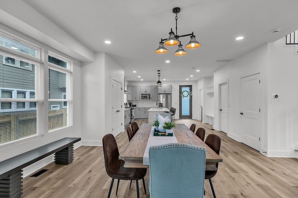 Brand-new 4br Unique Design Near Downtown Indy 4 Bedroom Home