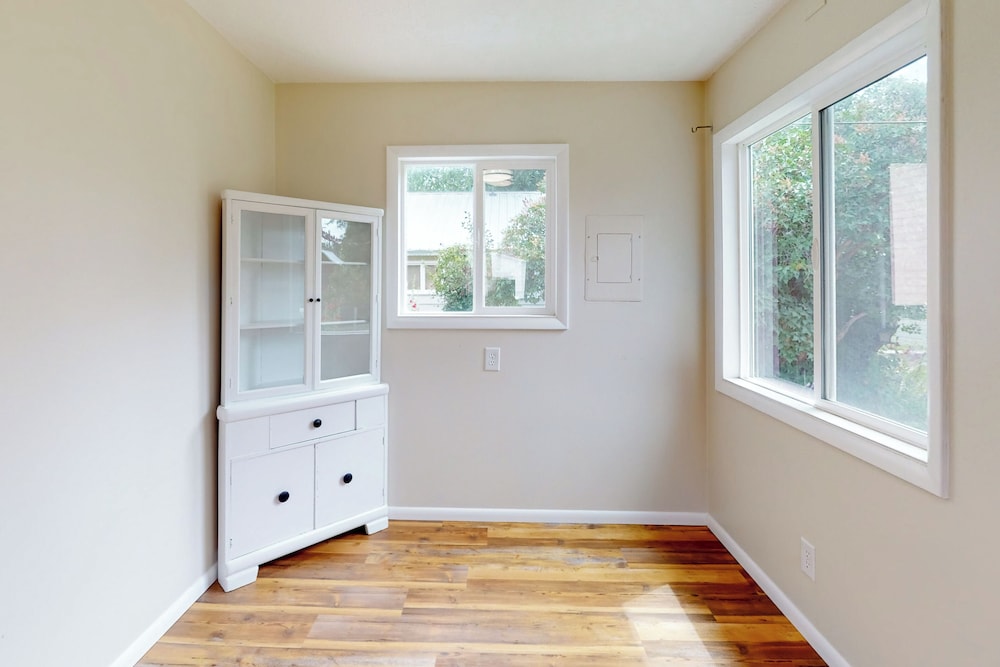 2BR Home w/ Mountain View, W & D, Private Yard