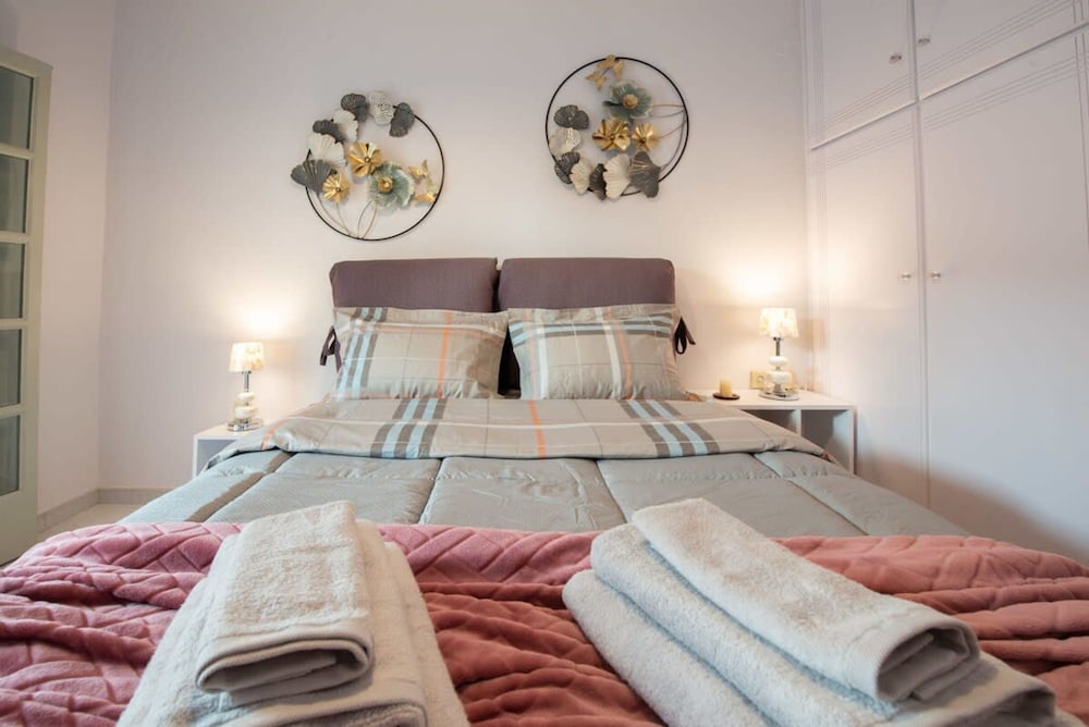Dolce Favola Nomad Casa - Kalamata s City Getaway