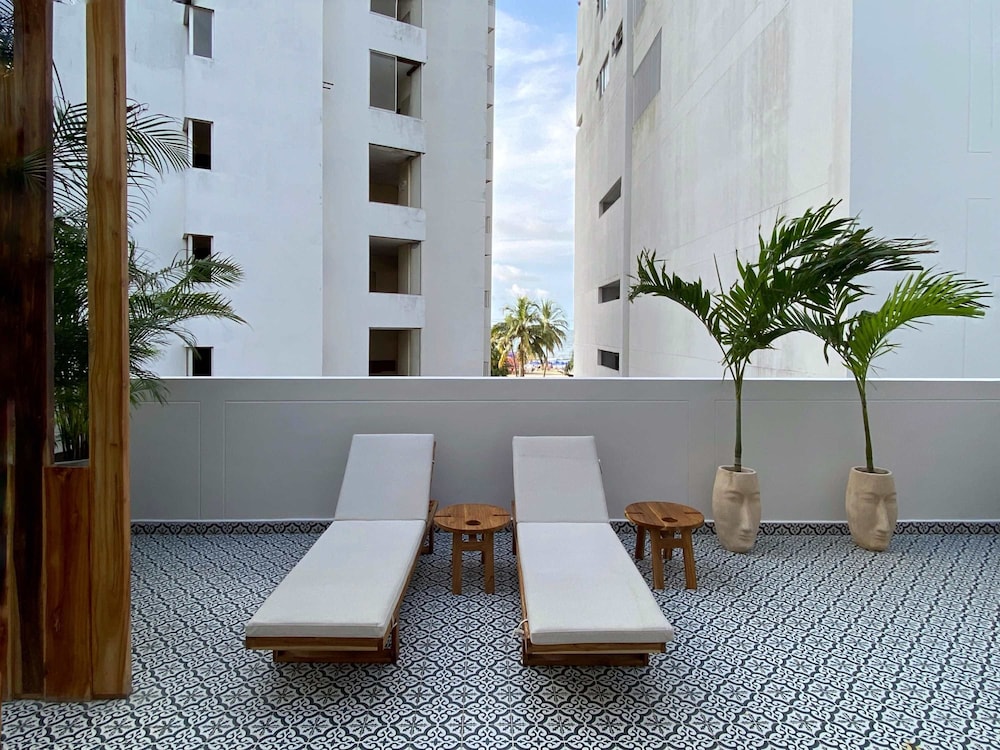 w Dazzling 2BR w Fantastic Terrace in CTG