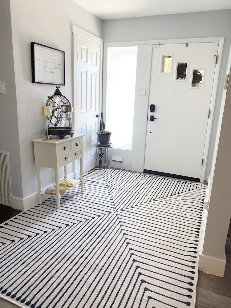 Uptown French Haven 3 Bedroom Residence