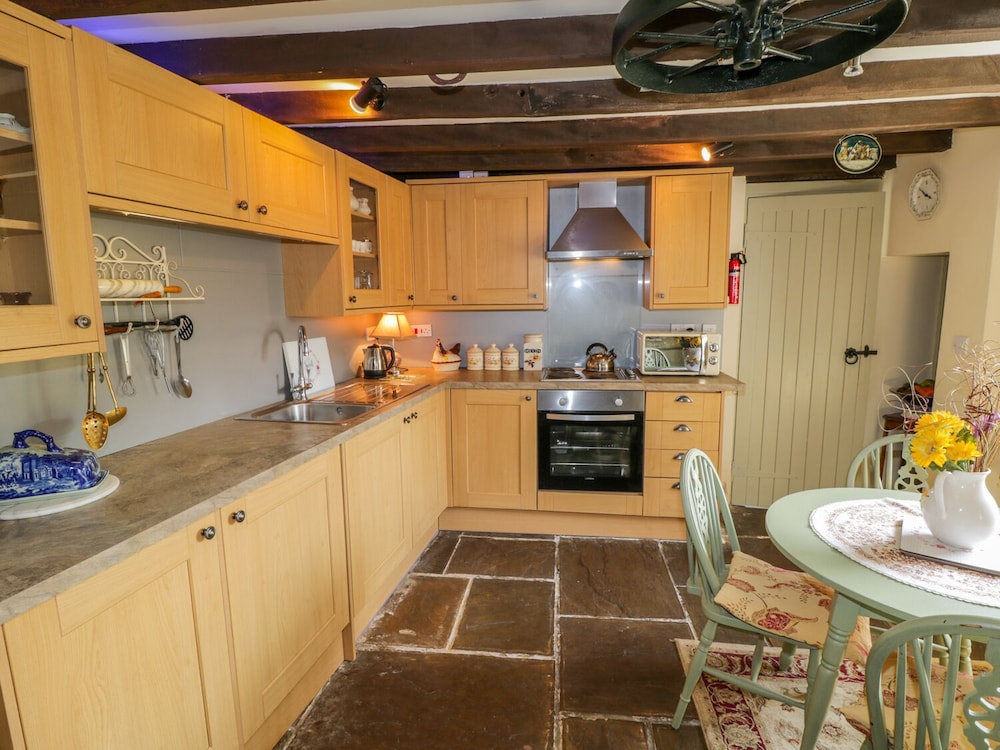 Old Stables Cottage view 4